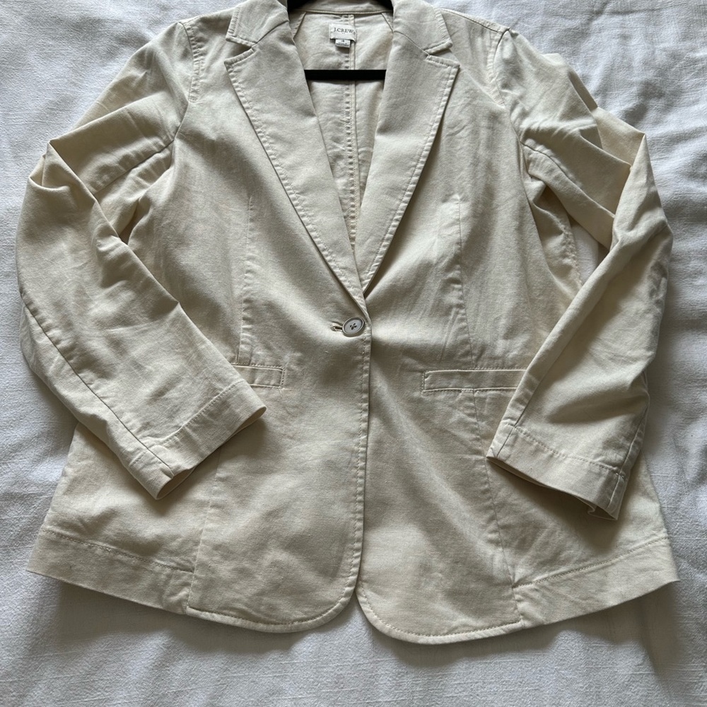 Oversized linen blazer great for summer